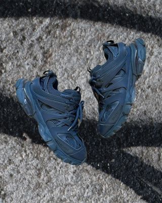 Balenciaga Track Sneakers Size: 42 Condition: 5/10 Price: 279€ (Under Retail!) •Buy online at www.flace.sk (Link in Bio)