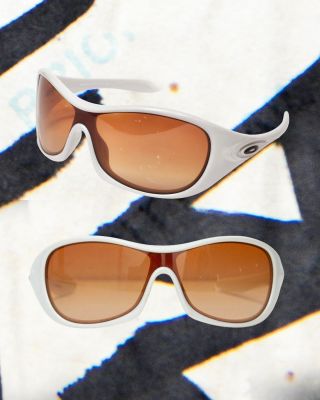 Oakley Speechless Wrap Sunglasses Size: UNI Condition: 7/10 Price: 89€ (Under Retail!) •Buy online at www.flace.sk (Link...