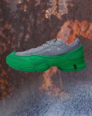 2018 Raf Simons x adidas Ozweego Size: 42.5 Condition: 9/10 (No Box) Price: 219€ (Under Retail!) •Buy online at...