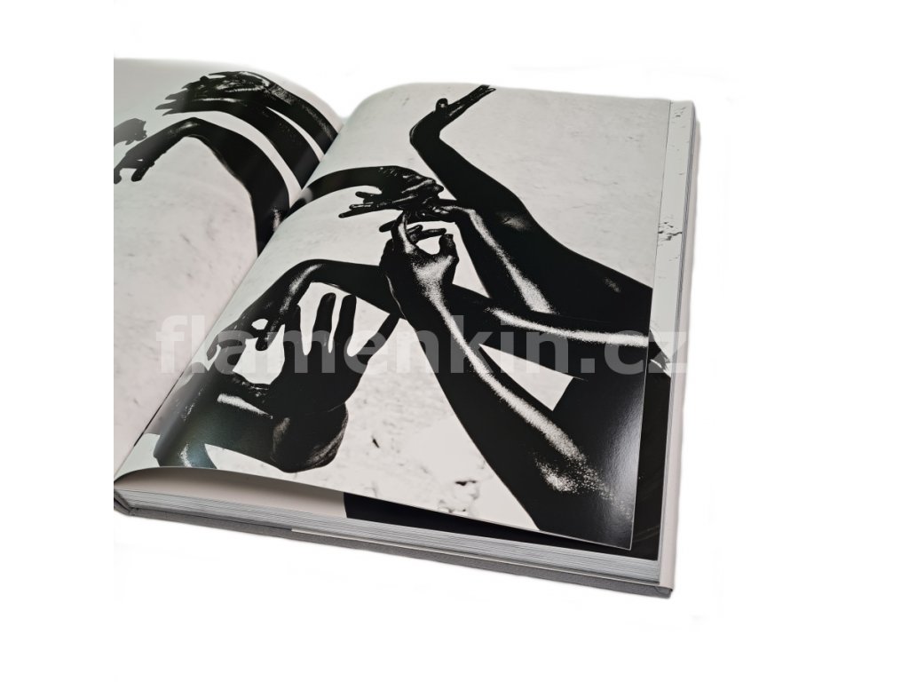 Ruven Afanador: Mil Besos - One Thousand Kisses (Photobook
