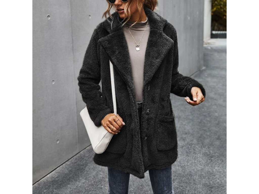 Dámské oblečení - kabát - módní chlupatý kabát s kapsami a knoflíky - dámské  zimní kabáty - výprodej skladu - FLARO.CZ