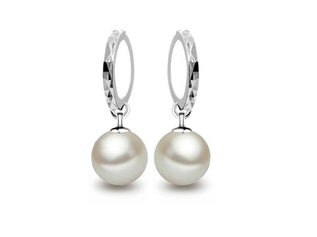 Postříbřené náušnice s perlou - levná luxusní bižuterie ve stříbrné barvě -  FLARO.CZ