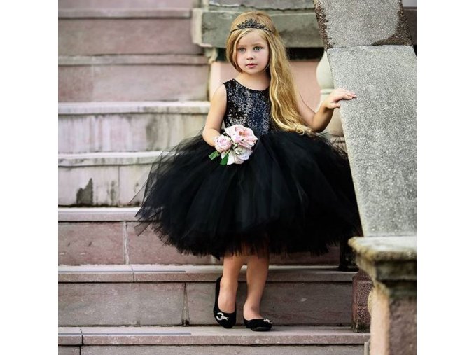 Společenské elegantní plesové šaty tylové pro dívky černé