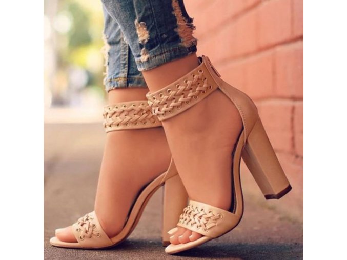Boty - dámské boty - boty na podpatku - krásné boty zdobené řemínky - dárek pro ženu