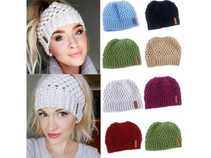 Oblečení - čepice - dámská zimní pletená čepice s dírou na culík - zimní čepice - dárek pro ženu