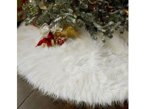 Vánoční dekorace- bílý chlupatý koberec pod Vánoční stromeček