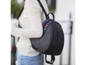Dámský batoh - černý batoh s barevným nápisem love - dárky pro ženy