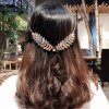 Pro ženy- ozdobná čelenka do vlasů s lístky vhodná na svatbu nebo ples