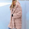 Dámské oblečení - kabát - zimní huňatý kabát s kapucí - nadměrné velikosti - dámské zimní kabáty - dámské kabáty