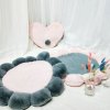 Koberec - chlupatý koberec na sezení ve tvaru kytky - dětský koberec - dětský pokoj