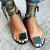 Boty - dámské boty - dámské letní sandály na zavazování s ozdobou mezi palcem - dámské sandály - sandály