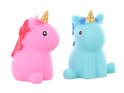 jednorozec svitici ve vode