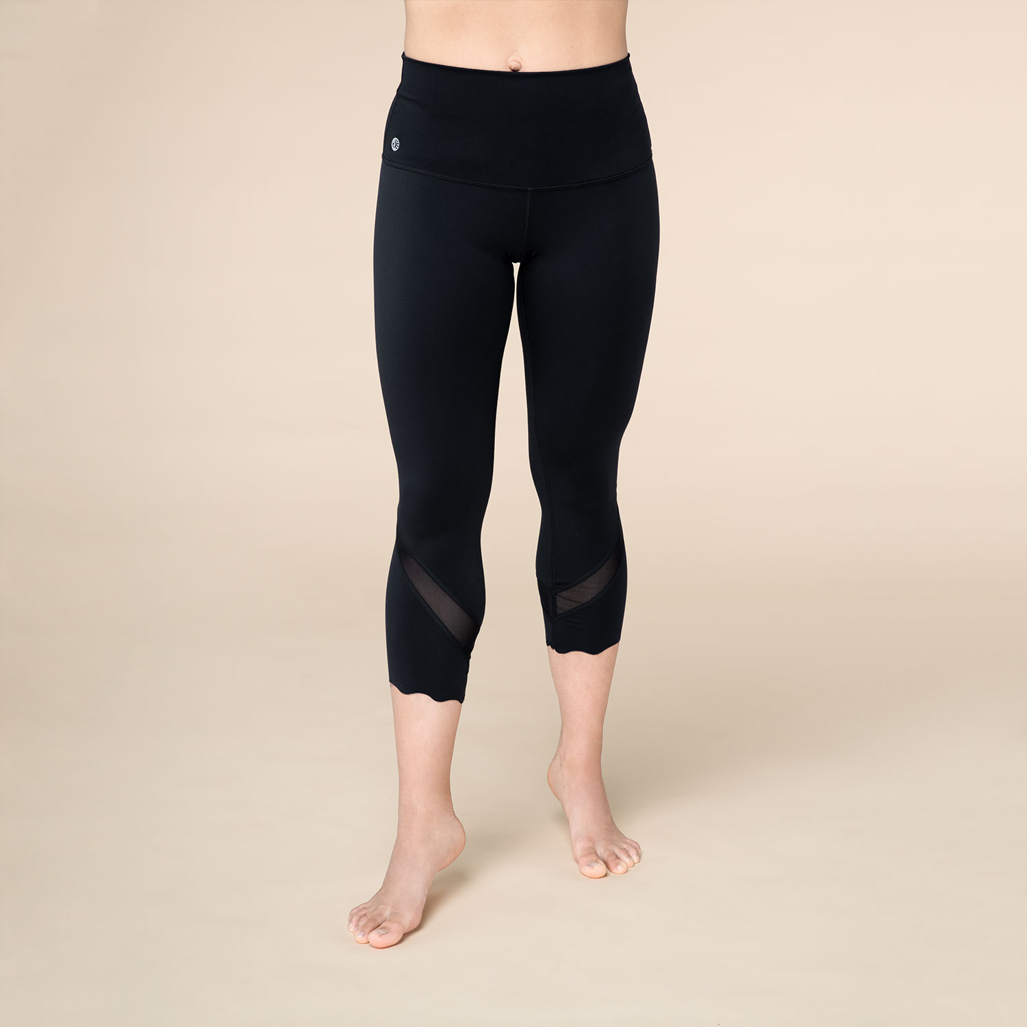 Bodhi Niyama Essentials 3/4 Mesh Capri Leggings jóga és fitnesz nadrág fekete Méret: XS