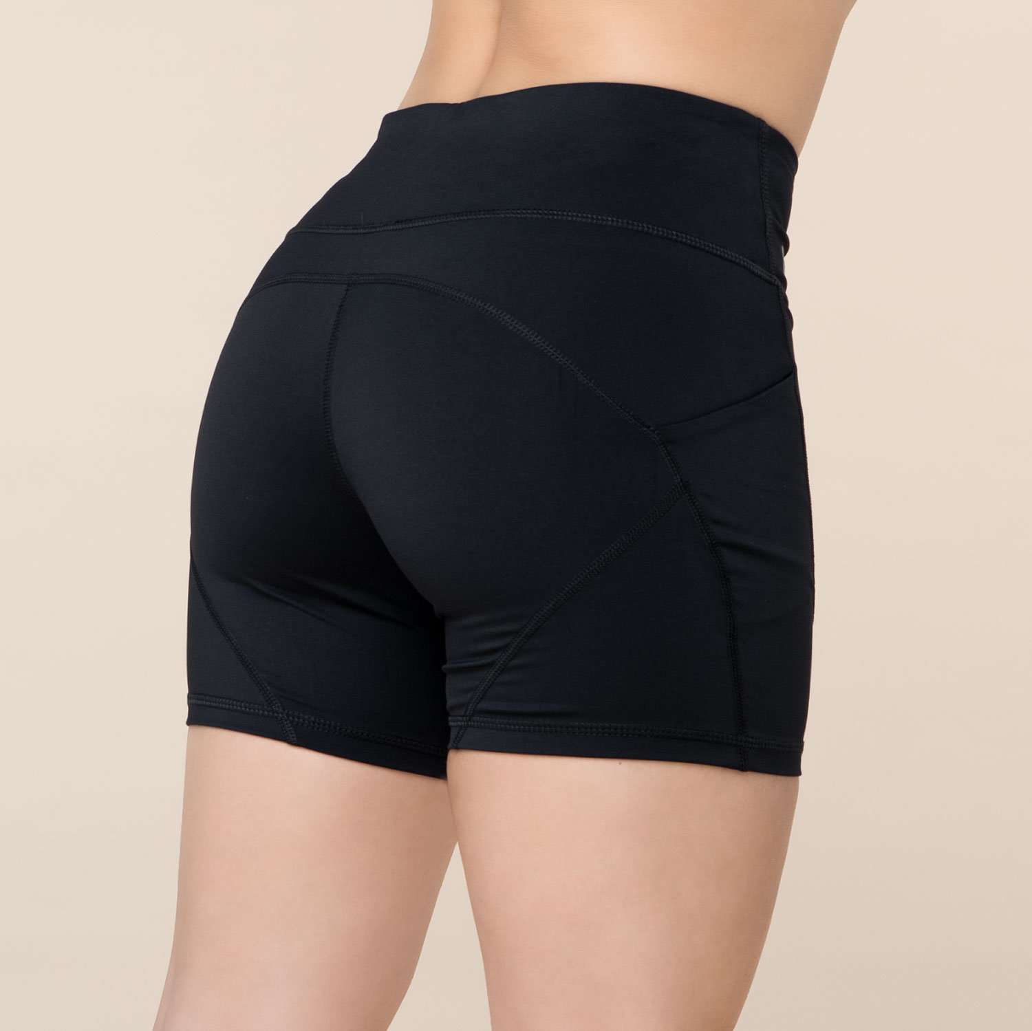 Bodhi Niyama Essentials Női Biker Shortie Leggings rövid biker nadrág jógához és fitneszhez fekete Méret: XS