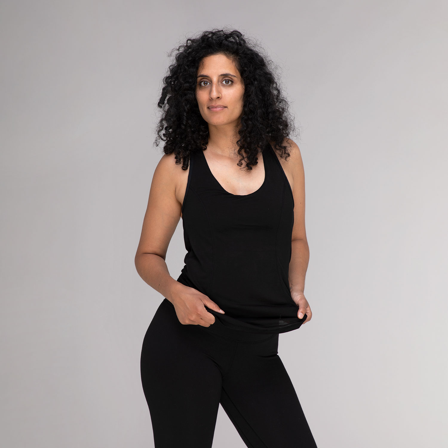 Bodhi Niyama Essentials Tanvi Racerback Yoga Tank Top női póló fekete Méret: XL