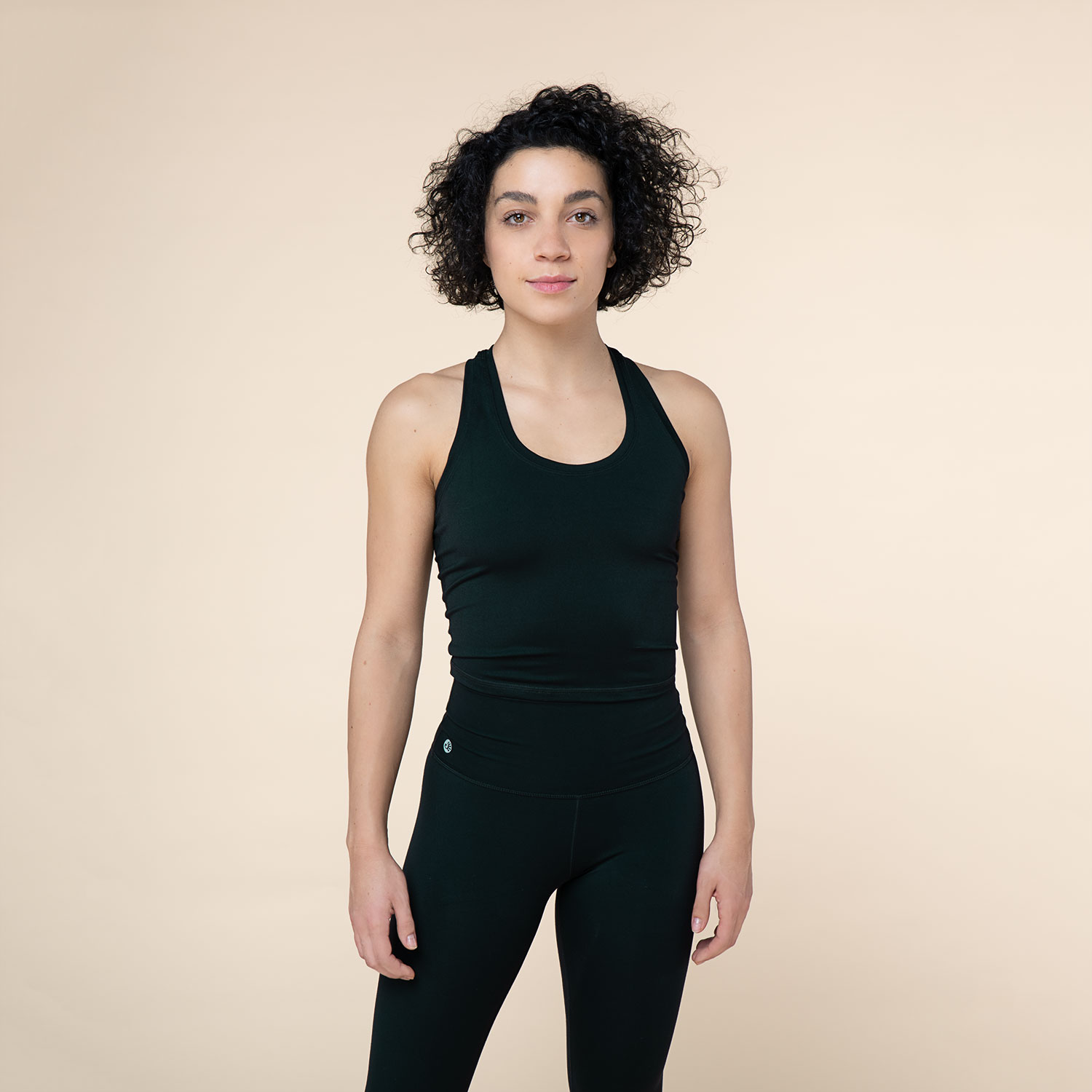 Bodhi Niyama Essentials Cropped Tank rövid póló fekete Méret: XL