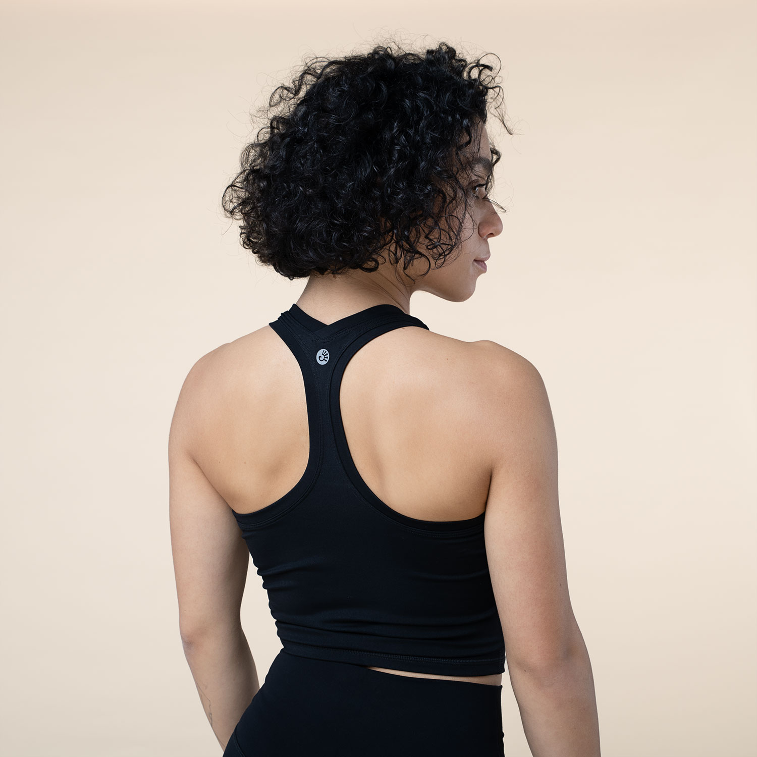 Bodhi Niyama Essentials Cropped Tank rövid póló fekete Méret: XL