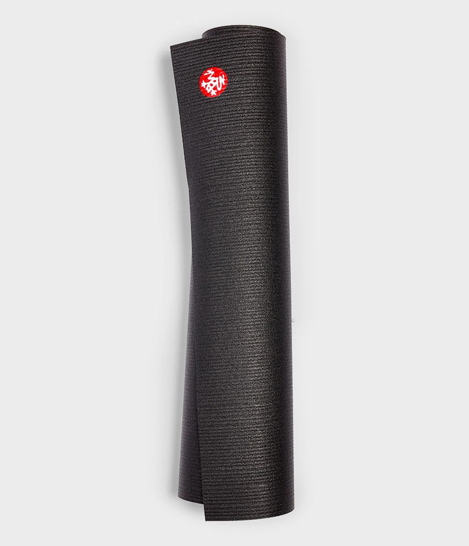 Manduka Prolite® Mat Long & Wide Black fekete jógaszőnyeg 200 x 76 cm x 4,7 mm