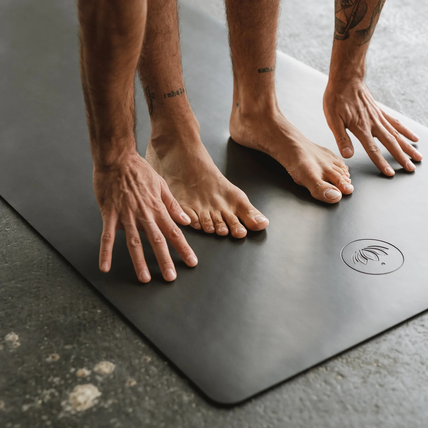 Lotuscrafts Yoga Mat PURE jóga szőnyeg 4mm Szín: Padlizsán