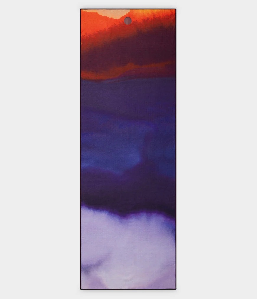 Manduka Yogitoes Premium csúszásmentes jógatörölköző 180 x 61 cm Szín: Nourish