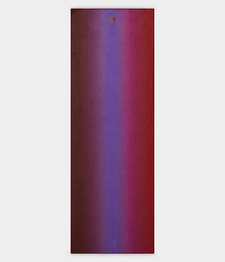 Manduka Yogitoes Premium csúszásmentes jógatörölköző 180 x 61 cm Szín: Nectar