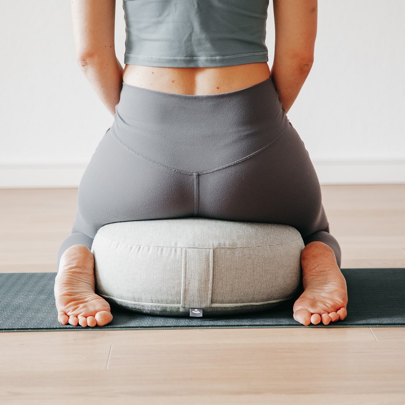 Bodhi Yoga Bodhi BIG RONDO széles meditációs párna CLASSIC Dobby 38,5 x 18,5 cm tönköly töltelék Szín: Rózsaszín