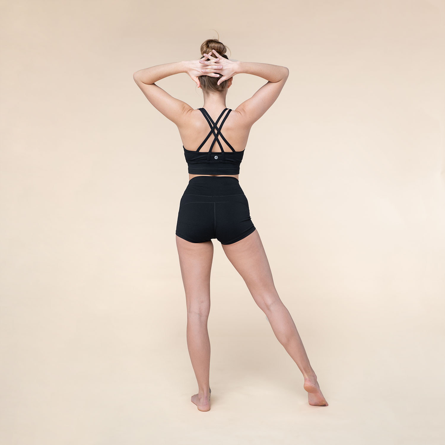 Bodhi Niyama Essentials Crossed Sports Bra sportmelltartó fekete Méret: M