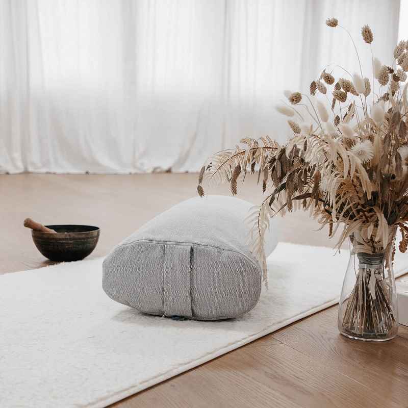 Bodhi Yoga OVAL jógahenger 72,5 x 30 x 17 cm tönkölyvel töltve Szín: szürke