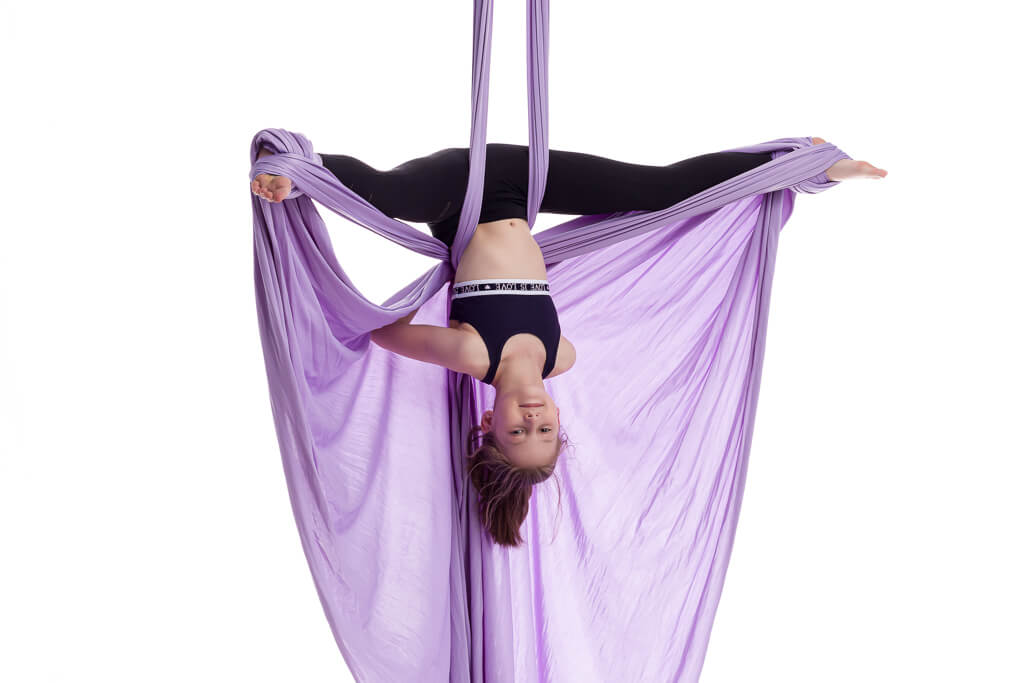 Aerialsilks Aerial Yoga JUST Perfect Set Háló és karabiner szett Fly és Aerial jógához, gyermekek számára - 8 m Szín: Narancssárga