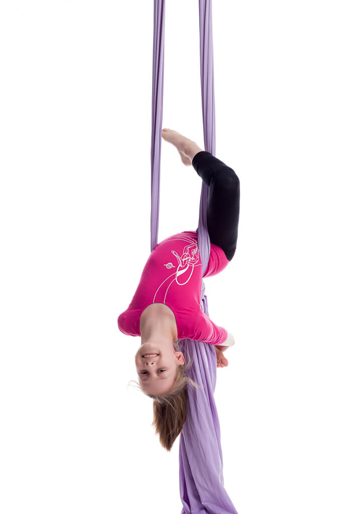 Aerialsilks Aerial Yoga JUST Perfect Set Háló és karabiner szett Fly és Aerial jógához, gyermekek számára - 8 m Szín: Narancssárga