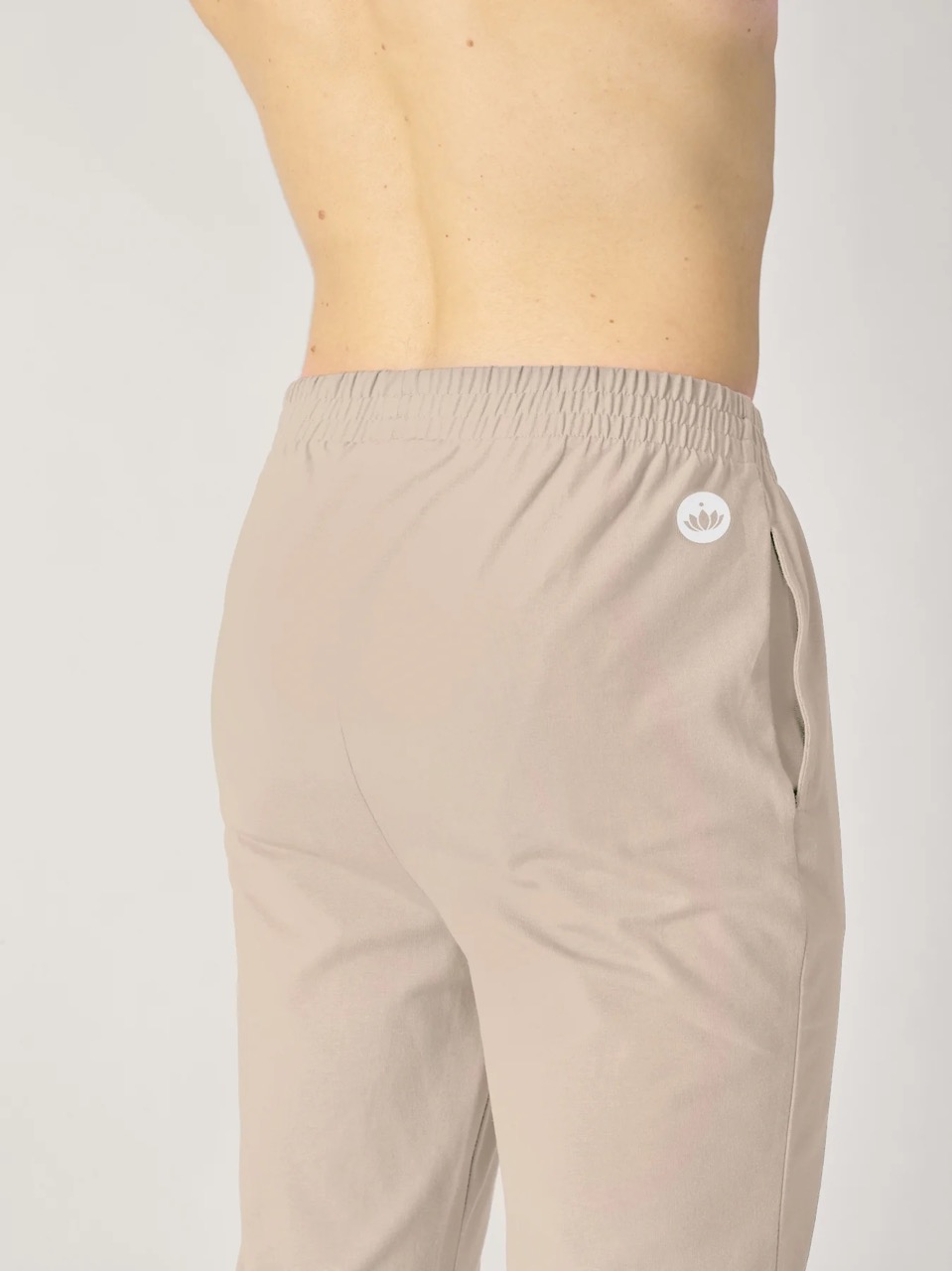 Lotuscrafts Organic Mens Yoga Pant Laza szabású férfi nadrág Taupe Szín: Fekete, Méret: M