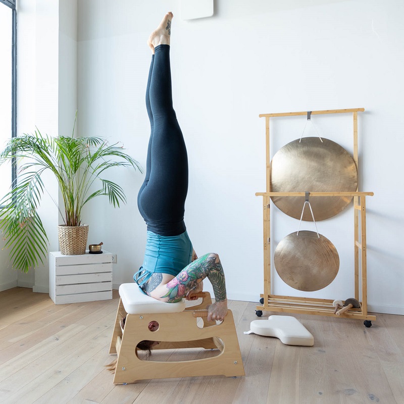 Bodhi Yoga Bodhi szék fejenálláshoz praktikus fogantyúkkal