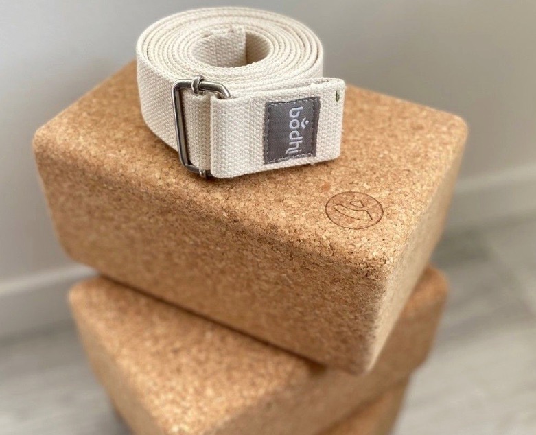 Bodhi Yoga Jóga heveder ASANA BELT PRO fém csattal 3 m Szín: lila