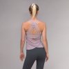 bodhi niyama essentials nira yoga top damske tielko 11