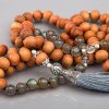 489skr yoga mala labradorit bergkristall graue quaste close up