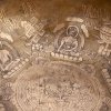 ks28hd meditation handgefertigte klangschale 26 cm mit dekor buddhas close up