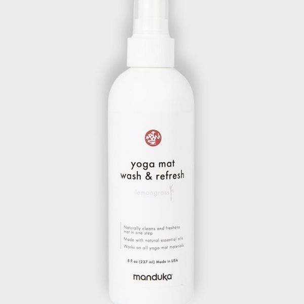 Spray de curățare și reîmprospătare Manduka Mat Wash & Refresh pentru saltele de yoga, 227 ml Aromă: Iarbă de lămâie