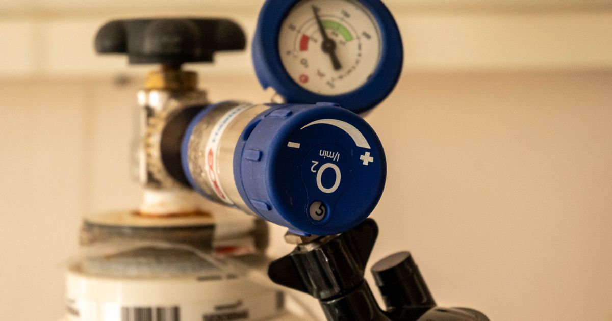 Hyperbarická komora v zdravotníckom zariadení počas kyslíkovej terapie