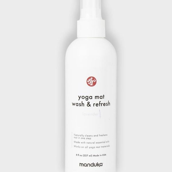 Manduka Mat Wash & Refresh Spray čistič a osviežovač podložky na jogu 227 ml Vôňa: Lavander (Levanduľa)