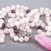 489rqa yoga mala rosenquarz amethyst close up
