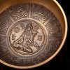 ks14b meditation verzierte klangschale ca 14cm mit tara dekor innenansicht