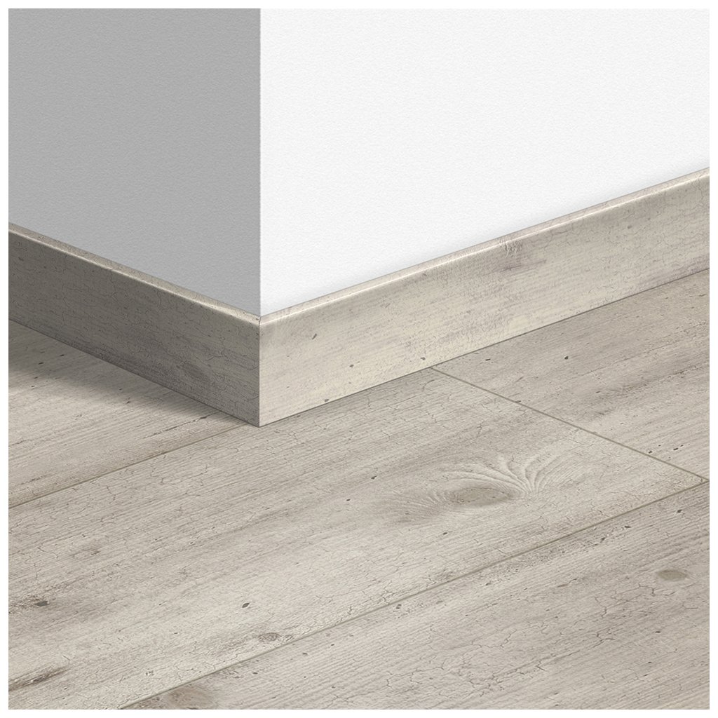 9127 soklova podlahova lista quick step standard drevo a beton svetle sedy qssk01861