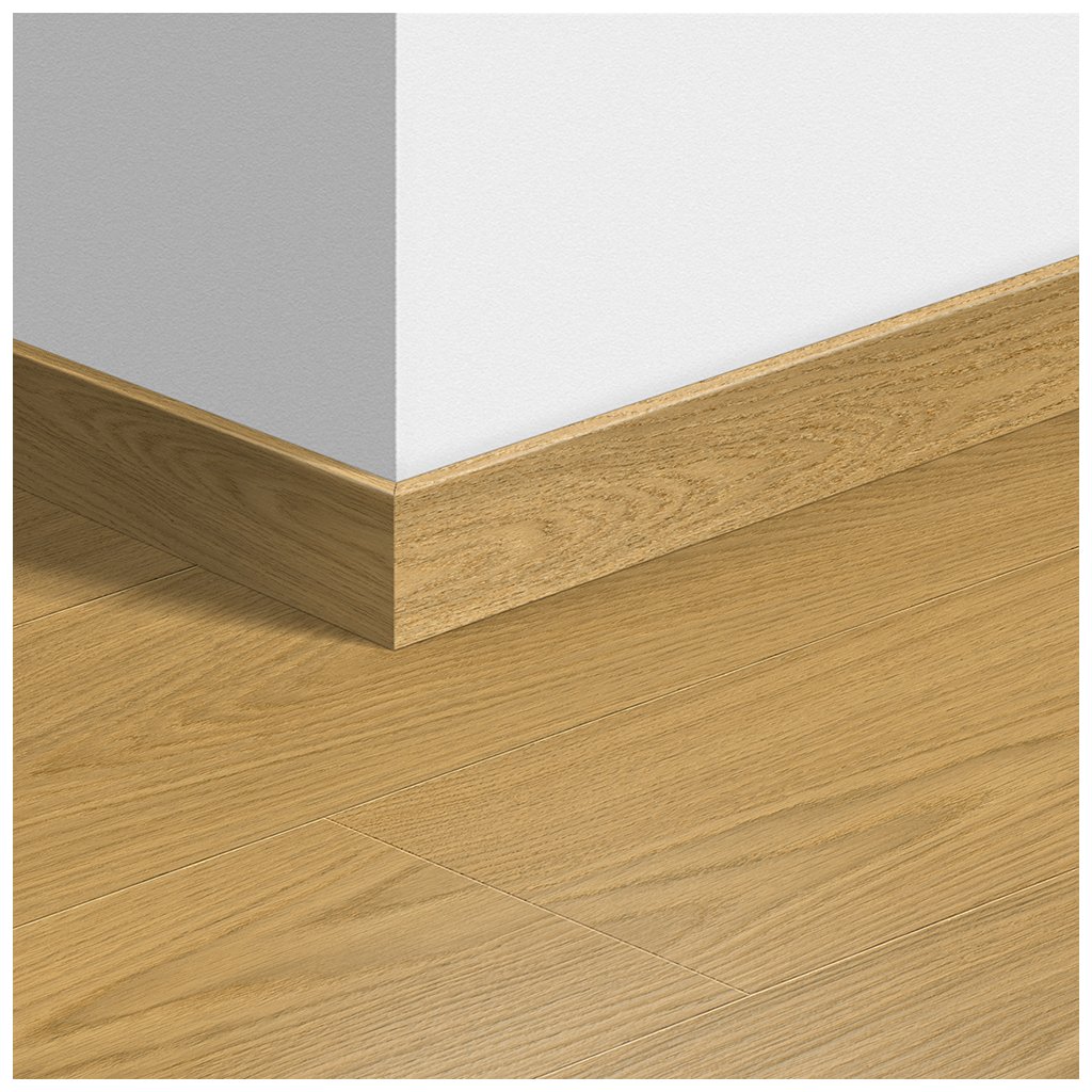 9748 soklova podlahova lista quick step standard dub lakovany prirodni qssk04749