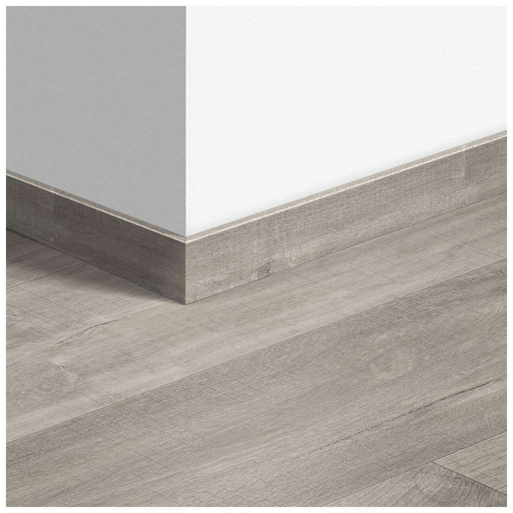 8797 soklova podlahova lista quick step standard kanonovy dub sedy s rezy pilou qsvsk40030