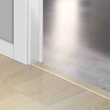 10423 multifunkcni podlahova lista quick step incizo dub morsky vanek bezovy qsvincp40080