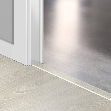 10951 multifunkcni podlahova lista quick step incizo klasicky dub s patinou svetly qsincp03559