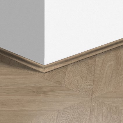 9298 soklova podlahova lista quick step scotia dub chevron taupe qsscot04164