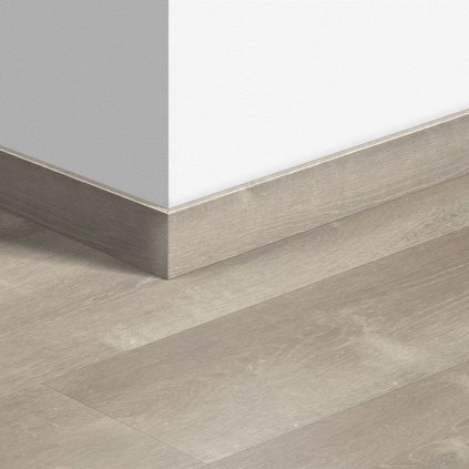 9949 soklova podlahova lista quick step standard dub pisecna boure teply sedy qsvsk40083
