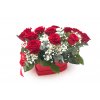 Červené růže ve flowerboxu tvaru srdce