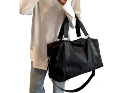 Prostorná cestovní taška na trénink, černá, nepromokavý nylon, 51x30x21 cm
